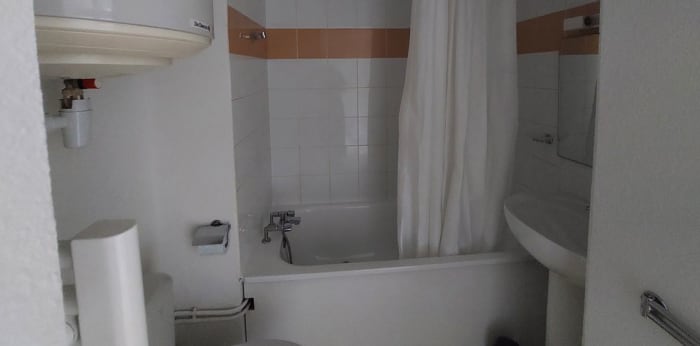 Image 11 sur 20 - Appartement  ·  Location · Nimes (30000) · 1 pièce · 18m²
