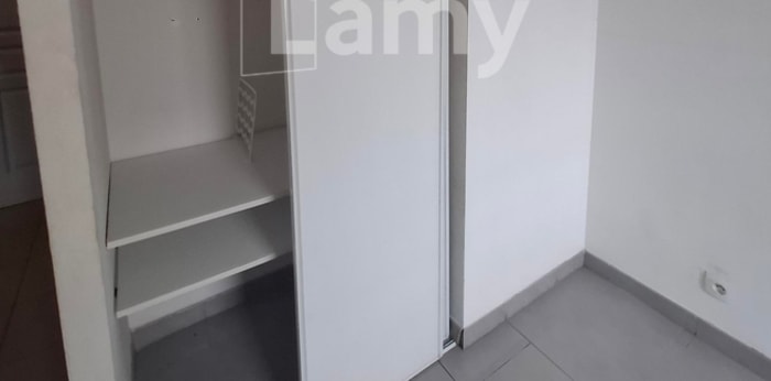 Image 8 sur 12 - Appartement  ·  Location · Le Rove (13740) · 3 pièces · 59m²