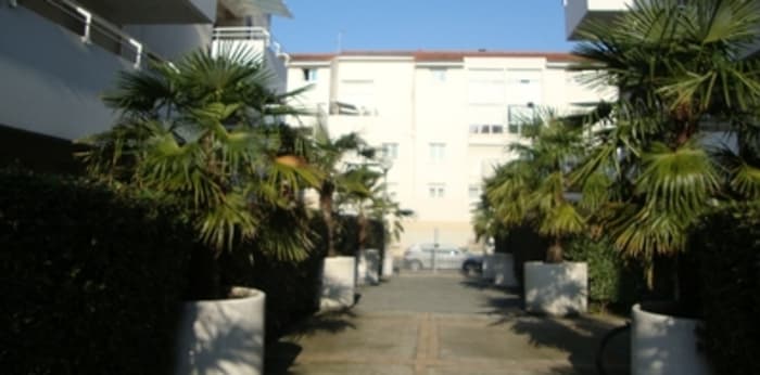 Image 1 sur 8 - Appartement  ·  Location · Bordeaux (33300) · 4 pièces · 93m²