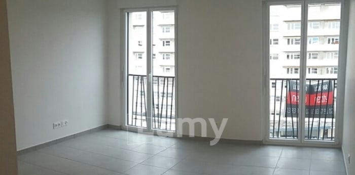 Image 2 sur 4 - Appartement  ·  Location · Nancy (54000) · 1 pièce · 27m²