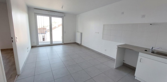 Image 1 sur 8 - Appartement  ·  Location · La Roche Sur Yon (85000) · 2 pièces · 38m²