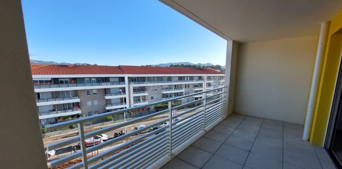 Image 3 sur 9 - Appartement  ·  Location · Marseille (13013) · 2 pièces · 41m²