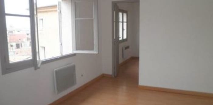 Image 2 sur 5 - Appartement  ·  Location · Aix En Provence (13100) · 2 pièces · 36m²