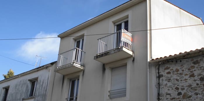 Image 2 sur 8 - Appartement  ·  Location · La Roche Sur Yon (85000) · 1 pièce · 33m²