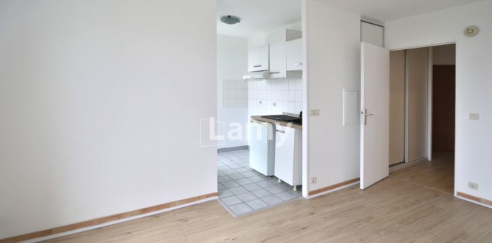 Image 6 sur 7 - Appartement  ·  Location · Cergy (95800) · 1 pièce · 24m²