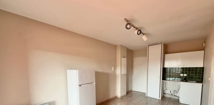 Image 2 sur 11 - Appartement  ·  Location · Aix En Provence (13100) · 2 pièces · 32m²