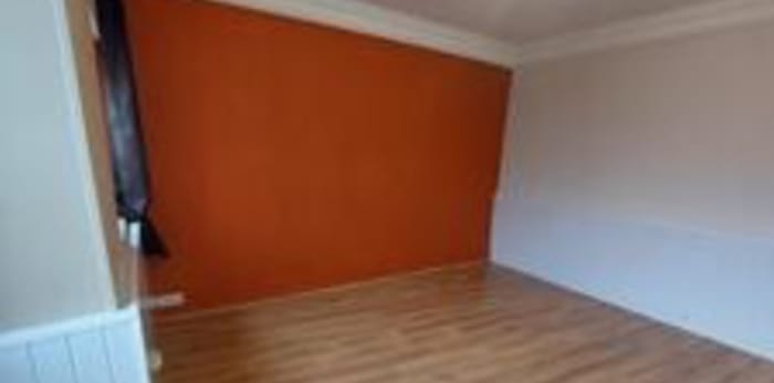 Image 2 sur 9 - Local  ·  Location · Issoire (63500) · 3 pièces · 59m²