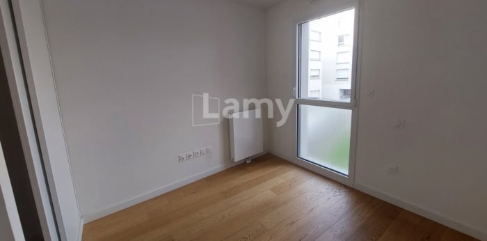 Image 9 sur 10 - Appartement  ·  Location · Roubaix (59100) · 4 pièces · 101m²