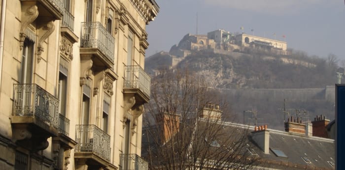 Image 8 sur 9 - Appartement  ·  Location · Grenoble (38000) · 2 pièces · 51m²