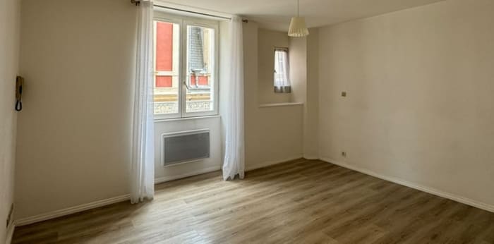 Image 1 sur 9 - Appartement  ·  Location · Voiron (38500) · 1 pièce · 27m²