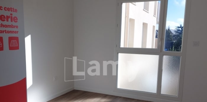 Image 3 sur 6 - Appartement  ·  Location · Villers Cotterets (02600) · 2 pièces · 44m²