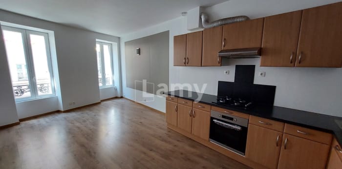 Image 1 sur 8 - Appartement  ·  Location · Issoire (63500) · 3 pièces · 76m²