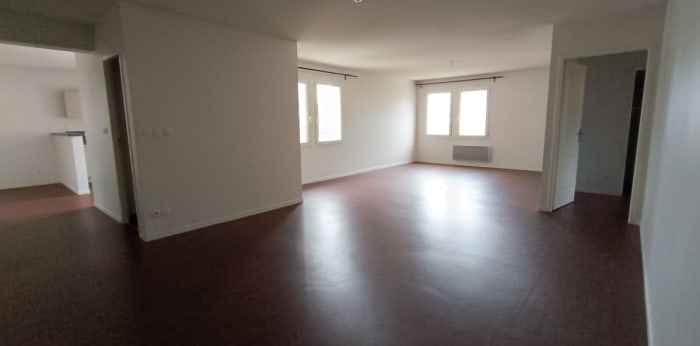 Image 6 sur 7 - Appartement  ·  Location · Rouen (76000) · 5 pièces · 137m²