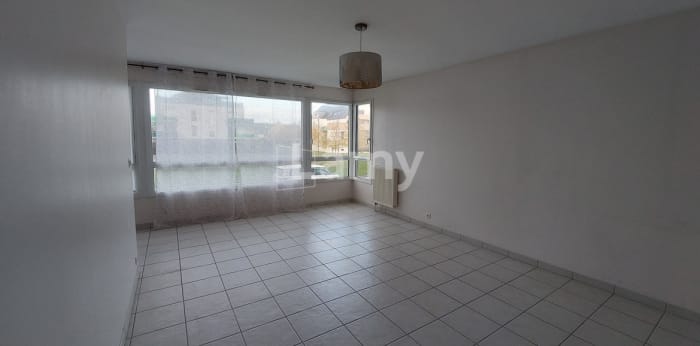 Image 1 sur 5 - Appartement  ·  Location · Bruz (35170) · 2 pièces · 49m²