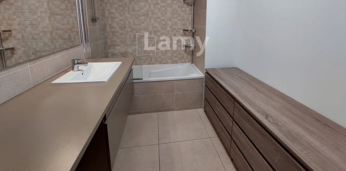 Image 7 sur 9 - Appartement  ·  Location · Montpellier (34070) · 3 pièces · 66m²