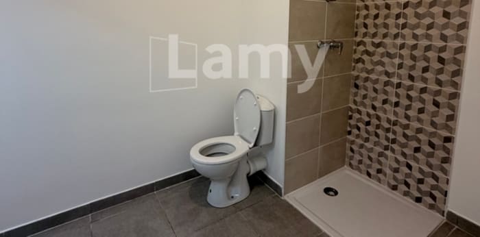 Image 5 sur 8 - Appartement  ·  Location · Les Angles (30133) · 2 pièces · 41m²