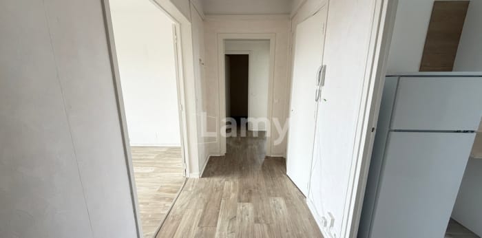 Image 4 sur 10 - Appartement  ·  Location · Montargis (45200) · 3 pièces · 77m²