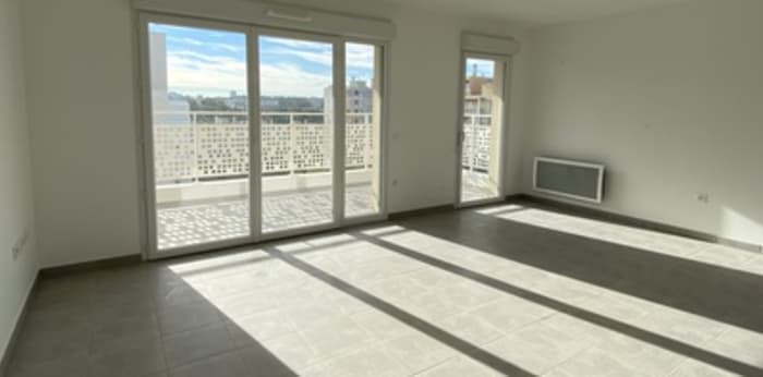 Image 2 sur 12 - Appartement  ·  Location · Marseille 13 (13013) · 4 pièces · 87m²