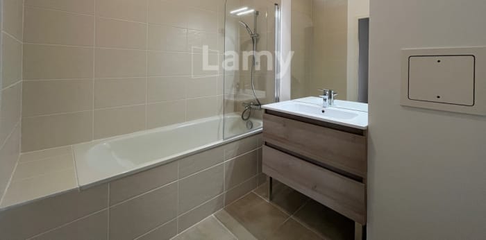 Image 5 sur 5 - Appartement  ·  Location · Reims (51100) · 2 pièces · 52m²