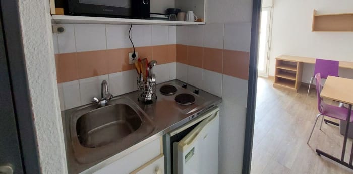 Image 7 sur 20 - Appartement  ·  Location · Nimes (30000) · 1 pièce · 18m²