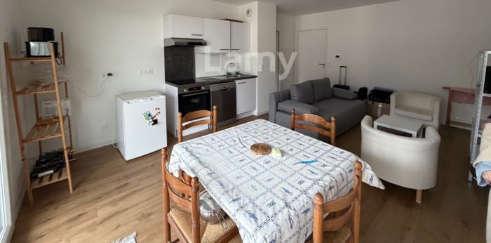 Image 3 sur 8 - Appartement  ·  Location · Chantilly (60500) · 2 pièces · 42m²