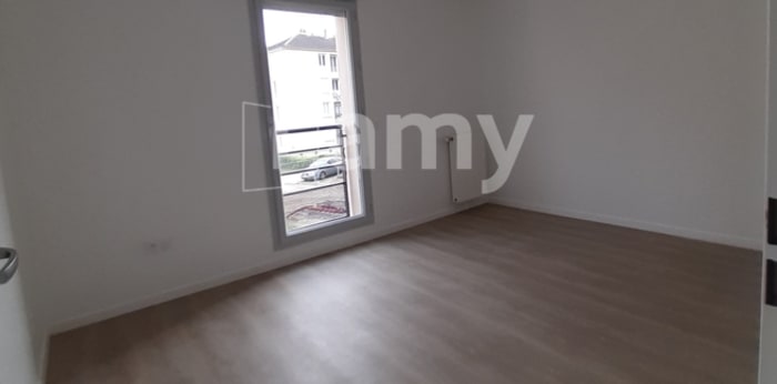 Image 4 sur 8 - Appartement  ·  Location · Etampes (91150) · 3 pièces · 66m²