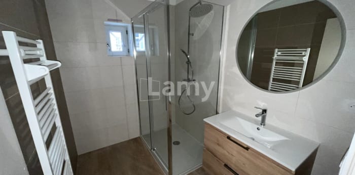 Image 5 sur 5 - Appartement  ·  Location · Lons Le Saunier (39000) · 4 pièces · 102m²