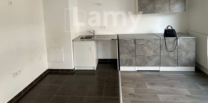 Image 2 sur 6 - Appartement  ·  Location · Romainville (93230) · 2 pièces · 43m²