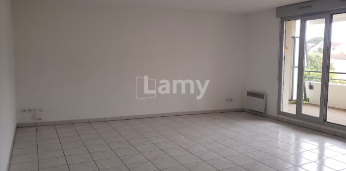 Image 1 sur 17 - Appartement  ·  Location · Toulouse (31100) · 3 pièces · 66m²