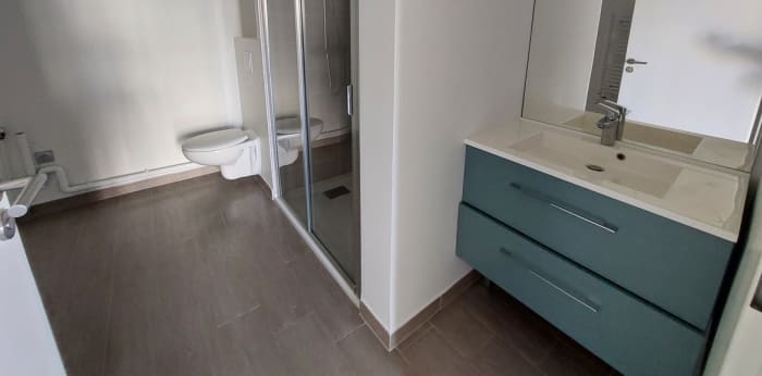Image 12 sur 15 - Appartement  ·  Location · Marseille (13008) · 2 pièces · 56m²