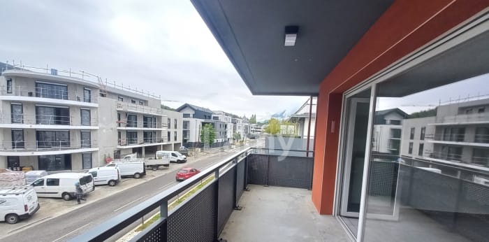 Image 2 sur 6 - Appartement  ·  Location · St Baldoph (73190) · 3 pièces · 68m²