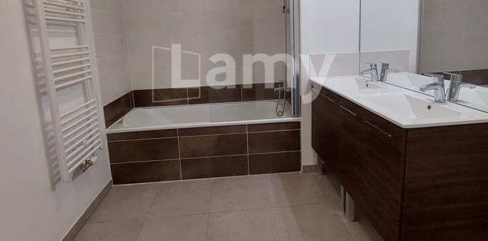 Image 6 sur 6 - Appartement  ·  Location · Thonon Les Bains (74200) · 4 pièces · 82m²