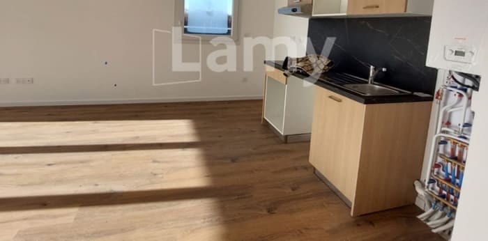 Image 2 sur 10 - Appartement  ·  Location · Lens (62300) · 3 pièces · 63m²