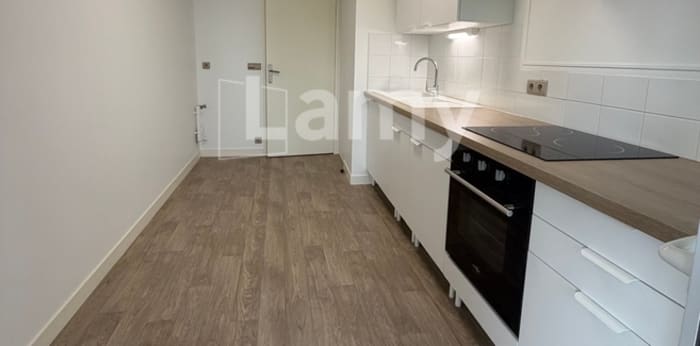 Image 1 sur 12 - Appartement  ·  Location · La Rochelle (17000) · 3 pièces · 77m²