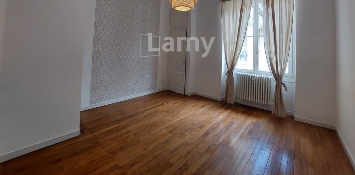 Image 10 sur 13 - Appartement  ·  Location · Grenoble (38000) · 5 pièces · 176m²