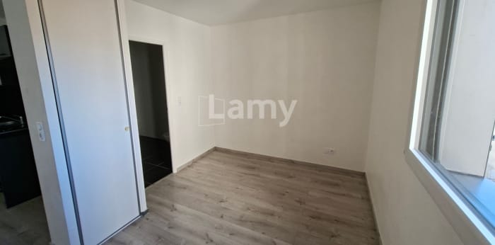 Image 4 sur 7 - Appartement  ·  Location · Clermont Ferrand (63100) · 1 pièce · 31m²