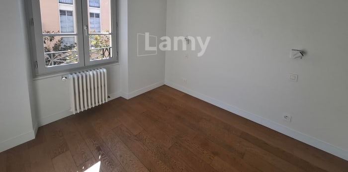 Image 13 sur 16 - Appartement  ·  Location · Annecy (74000) · 165m²