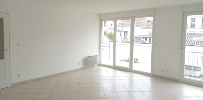 Image 1 sur 10 - Appartement  ·  Location · Reims (51100) · 3 pièces · 73m²