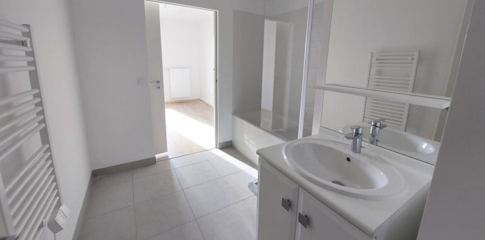 Image 7 sur 13 - Appartement  ·  Location · La Roche Sur Yon (85000) · 4 pièces · 82m²