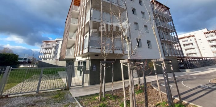 Image 9 sur 11 - Appartement  ·  Location · St Martin D Heres (38400) · 3 pièces · 68m²