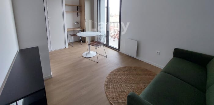 Image 2 sur 10 - Appartement  ·  Location · Reims (51100) · 1 pièce · 22m²