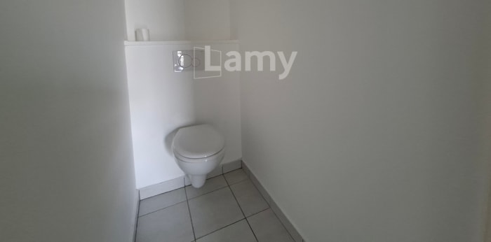 Image 9 sur 10 - Appartement  ·  Location · Clermont Ferrand (63000) · 3 pièces · 66m²