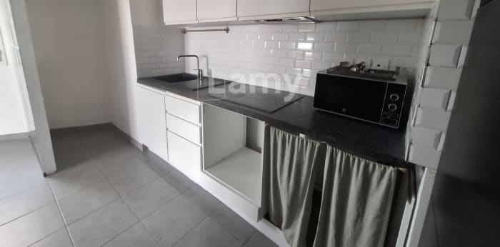 Image 5 sur 9 - Appartement  ·  Location · Marseille (13003) · 3 pièces · 56m²