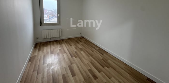 Image 6 sur 8 - Appartement  ·  Location · Lille (59000) · 3 pièces · 80m²