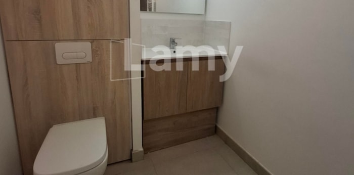 Image 9 sur 11 - Appartement  ·  Location · Marseille (13008) · 3 pièces · 68m²