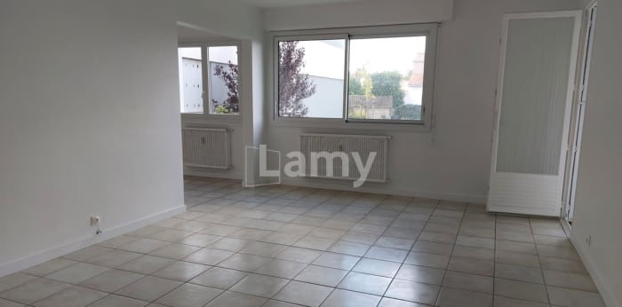 Image 1 sur 10 - Appartement  ·  Location · Aytre (17440) · 3 pièces · 87m²