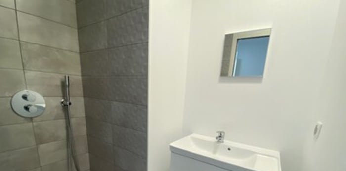 Image 11 sur 16 - Appartement  ·  Location · Marseille (13006) · 3 pièces · 72m²