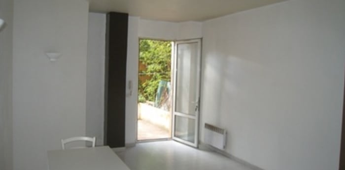 Image 2 sur 4 - Appartement  ·  Location · Aix En Provence (13100) · 1 pièce · 31m²