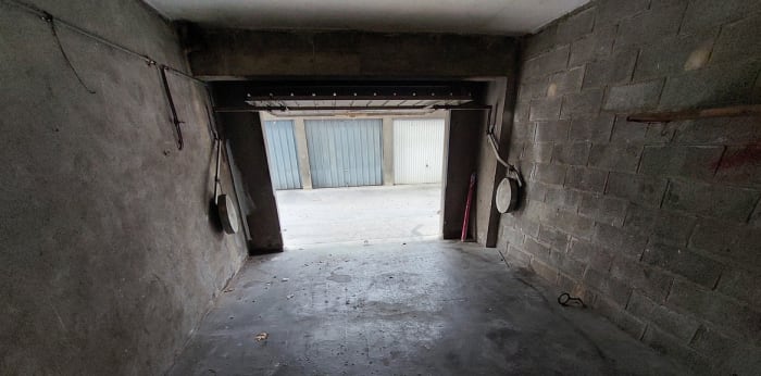 Image 6 sur 8 - Parking/box  ·  Location · Marseille (13011) · 17m²