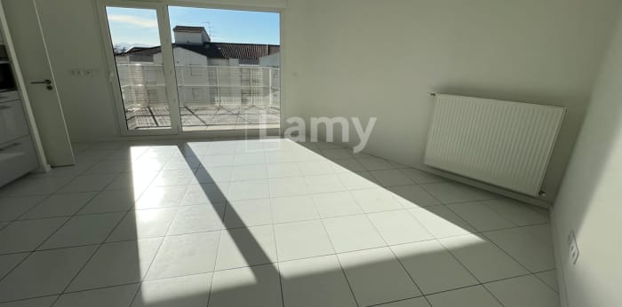 Image 7 sur 9 - Appartement  ·  Location · Lyon (69008) · 2 pièces · 40m²